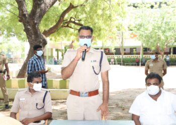 தூத்துக்குடி பகுதியில் ஊர்க்காவல் படையினர் 55 பேருக்கு மாவட்ட எஸ்.பி நிவாரன உதவி