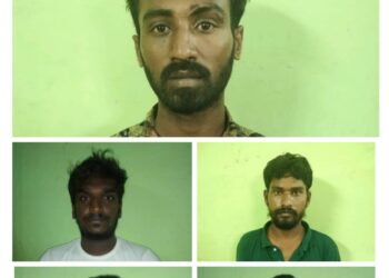 கொல்லங்குடி அரசு மதுபான கடையை உடைத்து கொள்ளை அடித்தவர்கள் கைது