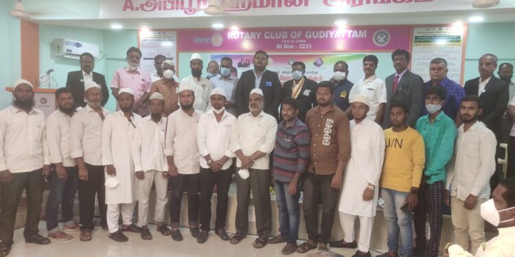 தமுமுகவினரை பாராட்டி சிறப்பு செய்த ரோட்டரி சங்கம்