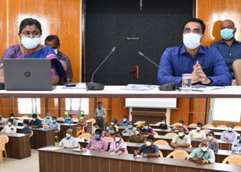 தூத்துக்குடியில் முதலமைச்சரின் விரிவான மருத்துவ காப்பீடு திட்டம் ஆலோசனை கூட்டம் நடைபெற்றது.