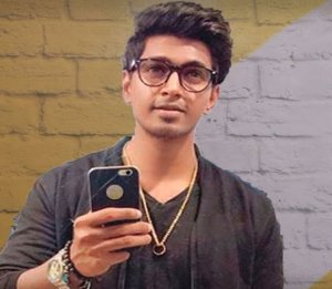 தலைமறைவாக இருந்த பப்ஜி மதனை போலீசார் அதிரடியாக கைது செய்தனர்.