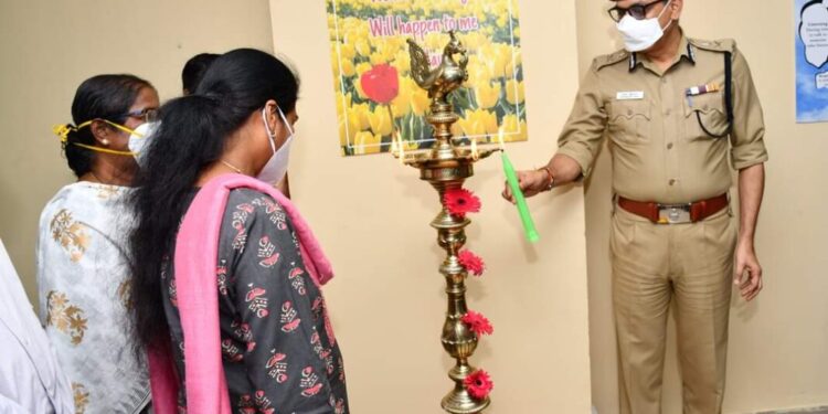 பெண்களுக்கான உதவி மையம் சென்னை கமிஷனர் அலுவலகத்தில் துவக்கம்