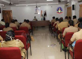 திருச்சி மாநகரில் நிலுவையில் உள்ள நீதிமன்ற வழக்குகளை விரைவாக விசாரணை செய்ய துணை கமிஷனர் தலைமையில் ஆலோசனை கூட்டம்