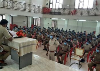 ஆயுதபடை காவலர்களின் குறைகளை கேட்டறிந்தார் மாவட்ட எஸ்.பி