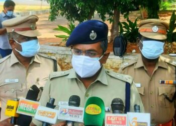 நாகர்கோவில்  உடலில் பொருத்தும் கேமரா அணிந்து இருசக்கர வாகன ரோந்து காவல்பணியை மாவட்ட எஸ்.பி இன்று துவக்கி வைத்தார்‌