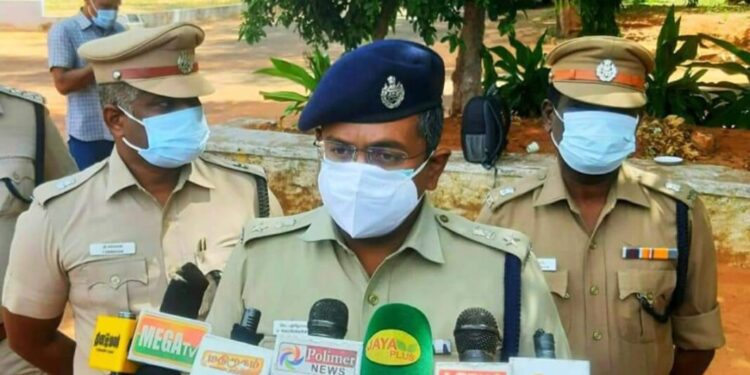 நாகர்கோவில் உடலில் பொருத்தும் கேமரா அணிந்து இருசக்கர வாகன ரோந்து காவல்பணியை மாவட்ட எஸ்.பி இன்று துவக்கி வைத்தார்