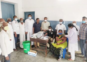 கொடைக்கானலில் 7 வது கட்டமாக இலவச கொரோனா தடுப்பூசி முகாம் நடைபெற்றது!! திமுக நகர செயலாளர் எஸ். முகமது இப்ராஹிம், முகாமை துவக்கி வைத்தார்.  இன்று ஒரே நாளில் 473 பேர் தடுப்பூசி போட்டுக் கொண்டனர்