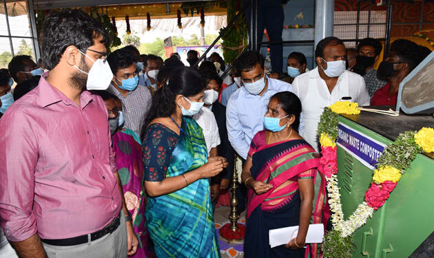 ரூ.85 லட்சம் மதிப்பில் கூட்டாம்புளியில் மக்கும் குப்பைகளில் இருந்து உரம் தயாரிக்கும் பணிகளை கனிமொழி எம்பி துவக்கி வைத்தார்.