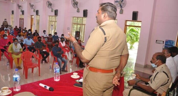 தர்‌‌‌மபுரி மாவட்‌‌‌டத்‌‌‌தில்‌‌‌ சமூக நீதி மற்றும் மனித உரிமைகள் பிரிவு சார்‌‌‌பில்‌‌‌ வன்‌‌‌கொடுமை தடுப்‌‌‌பு விழிப்‌‌‌புணர்‌‌‌வு முகாம்‌‌‌