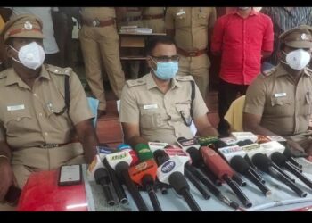 கோவில்பட்டி வாலிபர் கொலை செய்யப்பட்ட வழக்கில் குற்றவாளி கைது – துப்பு துலக்கி எதிரியை கண்டு பிடித்து விரைந்து கைது செய்த தனிப்படையினருக்கு மாவட்ட எஸ்பி எஸ்.ஜெயக்குமார் பாராட்டு