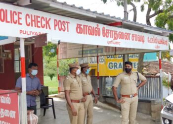 தமிழக-கேரள எல்லையான புளியரைசோதனைச் சாவடியில் மாவட்‌‌‌ட எஸ்‌‌‌.பி கிருஷ்ணராஜ் IPS ஆய்‌‌‌வு