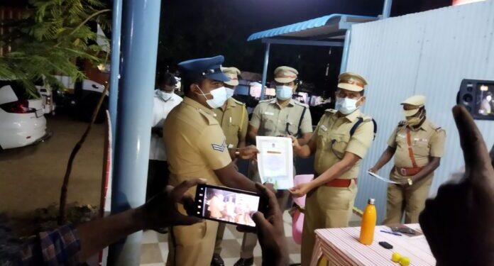 திண்டுக்கல் மாவட்டம் கீரனூர் அருகே வெடிகுண்டை காரில் கடத்தி வந்த 6 பேர் கைது