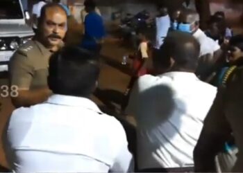 தூத்துக்குடி – நாசரேத் திருமண்டல தேர்தல் விவகாரம்:  வாக்காளர் பட்டியலில்  பெயர் நீக்கப்பட்டிருப்பதாக  புகார் . சர்ச் கோபுரத்தில் ஏறி தற்கொலை முயற்சி   நாளை நடைபெறும் தேர்தலை கண்காணிக்க அதிகாரிகள் முன்வர வேண்டும் கிறிஸ்தவர்கள் கோரிக்கை