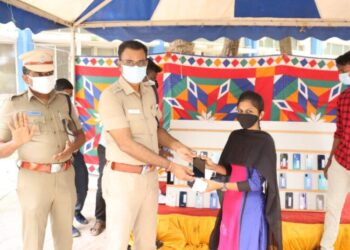 தூத்துக்குடியில் பல்வேறு பகுதிகளில் காணாமல் போன 7,லட்சம் மதிப்புள்ள 70,செல்போன்கள் மீட்பு