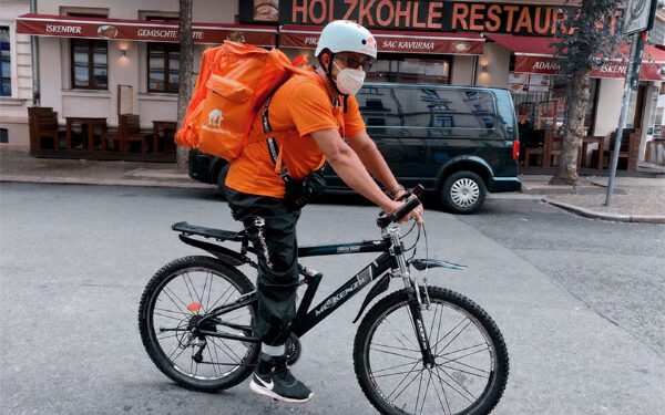 ஆப்கானிஸ்தான் முன்னாள் அமைச்சர் ஜெர்மனியில் ‘பீட்சா டெலிவரி பாய்’ – ஓர் அதிர்ச்சி தகவல்