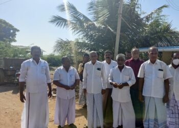 மீனவர் குடியிருப்பு சாலை மிகவும் மோசமாக இருந்ததால் உடனடியாக 8 லட்சம் நிதி ஒதுக்கீடு செய்து சீர் செய்ய உத்தரவிட்ட திருவாடானை ஒன்றிய சேர்மன் ப.முகம்மது முக்தார் பொதுமக்கள் பாராட்டு!