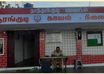 சூரங்குடி பகுதியில் டிராக்டரில் மணல் திருடியவர்கள் கைது- விளாத்திகுளம் டிஎஸ்பி பிரகாஷ் அதிரடி