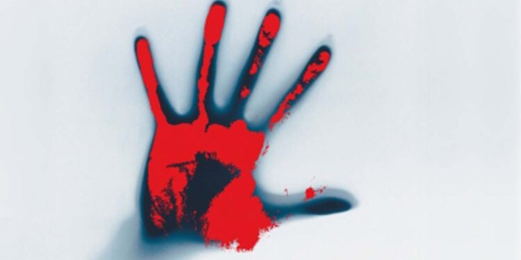 விருதுநகரில் குடும்பத்தகராறு காரணமாக பெண் காவலர் கழுத்தை பெல்டால் இறுக்கி கொலை