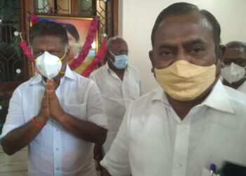 அதிமுக ஒருங்கிணைப்பாளர் ஓபிஎஸ் மனைவி மறைவு : நேரில் சென்று அஞ்சலி செலுத்திய முன்னாள் அமைச்சர் சி.த. செல்லப்பாண்டியன் 