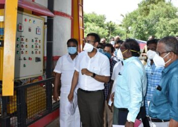 நடமாடும் நெல் உலர்த்தும் இயந்திர செயல் விளக்கம் – நாகை மாவட்ட ஆட்சியர் டாக்டர் அருண்தம்புராஜ் பார்வையிட்டார்