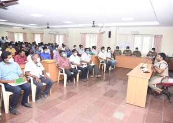 வடமாநிலங்களில் இருந்து பணிக்கு வரும் தொழிலாளர்களின் அடையாள அட்டை விவரங்களை சரியான முறையில் தனியார் நிறுவன உரிமையாளர்கள் பராமரிக்க வேண்டும் – கோவை மாவட்ட எஸ்.பி புதிய உத்தரவு