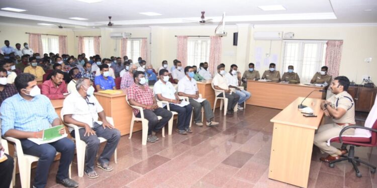 வடமாநிலங்களில் இருந்து பணிக்கு வரும் தொழிலாளர்களின் அடையாள அட்டை விவரங்களை சரியான முறையில் தனியார் நிறுவன உரிமையாளர்கள் பராமரிக்க வேண்டும் – கோவை மாவட்ட எஸ்.பி புதிய உத்தரவு