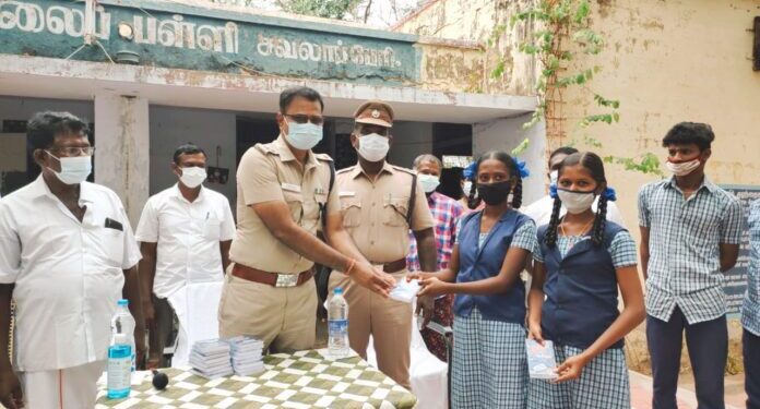 தூத்துக்குடி மாவட்ட எஸ்பி ஜெயக்குமார் தலைமையில் மாணவ மாணவிகளுக்கு விழிப்புணர்வு நிகழ்ச்சி