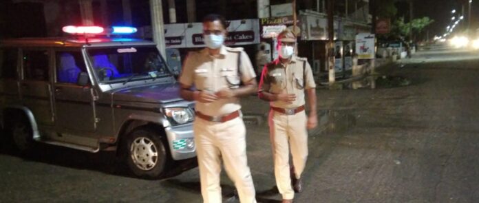 தூத்துக்குடி மாவட்டம் முழுவதும் தீவிர ரோந்து – 47 ரவுடிகள் பிடிக்கப்பட்டு 42 அரிவாள், வாள் போன்ற கூர்மையான ஆயுதங்கள் பறிமுதல்