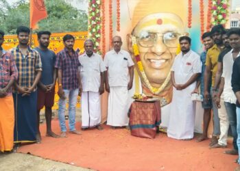 சிவகாசி நகர் திருத்தங்கலில் இந்து முன்னணி தலைவர் ராமகோபாலன் பிறந்தநாள் விழா! இனிப்புகள் வழங்கி கொண்டாட்டம்!!