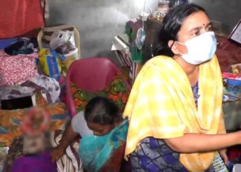 மூட நம்பிக்கையில் இறந்த தாயின் உடலை, வைத்து 7 நாட்கள் ஜெபம் செய்த மகள்கள்