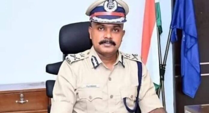 திருச்சி மத்திய மண்டலத்தில் பேரிடர் மீட்பு பயிற்சி பெற்ற காவல் படையினர் அவசர நிகழ்வுகளை எதிர்கொள்ள தயார் நிலையில் நிறுத்தி வைப்பு