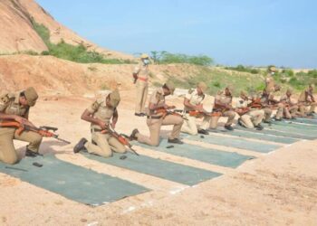 புதுக்கோட்டை மாவட்டம், நார்த்தாமலை துப்பாக்கி சுடும் பயிற்சி தளத்தில் போலீசாருக்கு துப்பாக்கி கையாளுதல் போட்டி