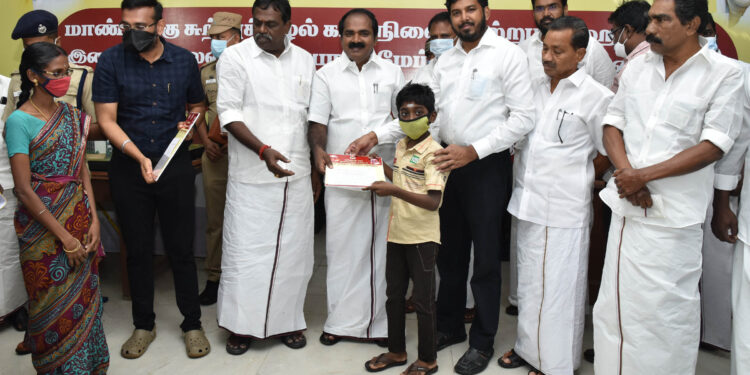 நாகப்பட்டினம்மாவட்டஆட்சியர் அலுவலக கூட்டரங்கில் அனைத்துதுறைவளர்ச்சித்திட்டப் பணிகள் தொடர்பாக ஆய்வு கூட்டம்