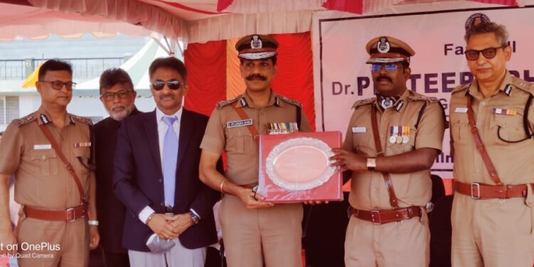 ஓய்வு பெற்ற டி.ஜி.பி பிரதீப் பிலிப்-க்கு பிரிவு உபசார விழா