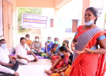 சிவகளை கிராமசபை கூட்டத்தில் மதர் சமூக சேவை நிறுவன இயக்குனர் டாக்டர் எஸ் ஜே கென்னடி பேச்சு