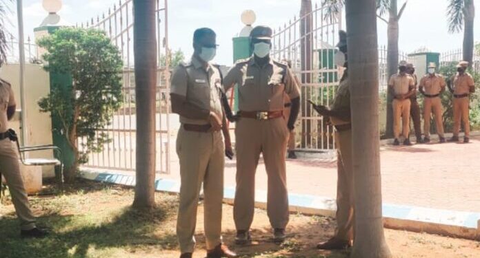 கட்டபொம்மன் நினைவுநாளை முன்னிட்டு மாவட்ட எஸ்பி தலைமையில் பாதுகாப்பு ஏற்பாடுகள் தீவிரம்