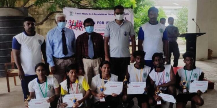 சர்தார் வல்லபாய் பட்டேலின் 146வது பிறந்த நாளை முன்னிட்டு தூத்துக்குடி மீன் வள கல்லூரியின் சார்பில் மினி மாரத்தான்