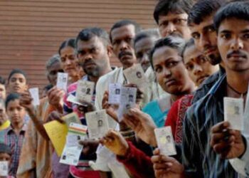 தமிழகத்தில் 9 மாவட்டங்களில் முதல் கட்ட ஊரக உள்ளாட்சி தேர்தல் வாக்குப்பதிவு இன்று காலை  தொடங்கியது