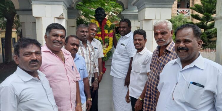 தூத்துக்குடி மாவட்ட மறுமலர்ச்சி திராவிட முன்னேற்றக் கழகத்தின் சார்பில் மகாத்மா காந்தியின் 143வது ஆண்டுபிறந்த நாள் விழா கொண்டாட்டம்