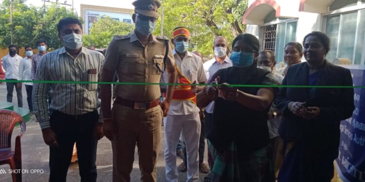 தூத்துக்குடி மாவட்ட சட்டப்பணிகள் ஆணைக்குழு சார்பில் புகைப்பட கண்காட்சி – மாவட்ட நீதிபதி  S.சுமதி தலைமை தாங்கினார்