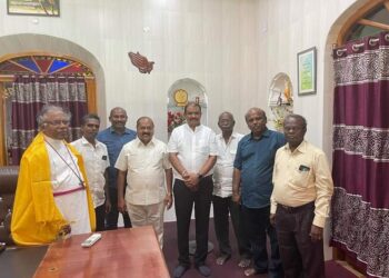 தூத்துக்குடி நாசரேத் திருமண்டல லே செயலாளர் தேர்தல் நெருங்கும் வேளையில்  டிஎஸ்எப் அணிக்கு ஆதரவு பெருகுகிறது !! எஸ் டி கே ராஜன் அணியினர் டிஎஸ்எப் அணிக்கு பகிரங்க ஆதரவு அளிக்க முன்வந்தனர் திருமண்டல தேர்தல் பரபரப்பு