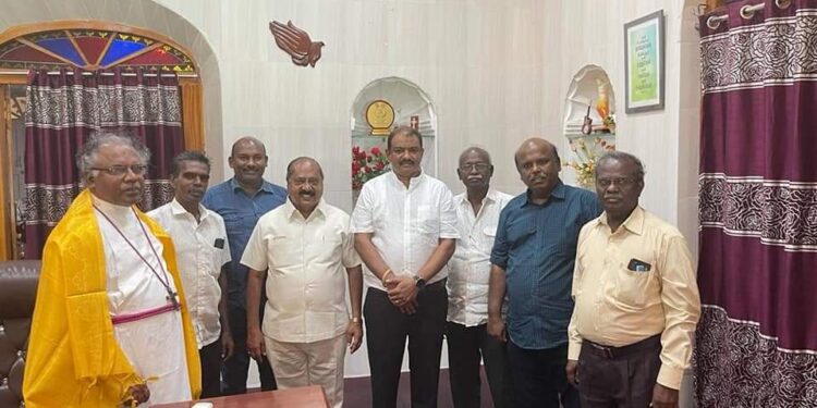 தூத்துக்குடி நாசரேத் திருமண்டல லே செயலாளர் தேர்தல் நெருங்கும் வேளையில்  டிஎஸ்எப் அணிக்கு ஆதரவு பெருகுகிறது !! எஸ் டி கே ராஜன் அணியினர் டிஎஸ்எப் அணிக்கு பகிரங்க ஆதரவு அளிக்க முன்வந்தனர் திருமண்டல தேர்தல் பரபரப்பு