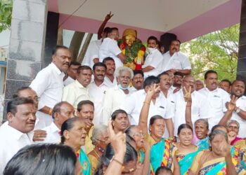 அதிமுக 50-வது ஆண்டு ‘பொன் விழா’ தூத்துக்குடி மாநகரம் திருவிழாக் கோலம் பூண்டது ! அசத்திய அமைப்புச் செயலாளர் சி த செல்லப்பாண்டியன் உற்சாகத்தில் அதிமுக தொண்டர்கள்