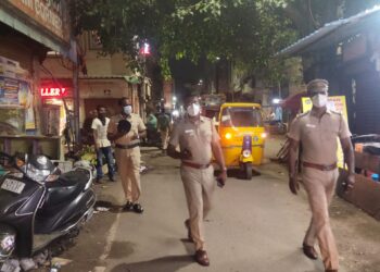 சட்டஒழுங்கு பாதுகாப்போடு மனித நேய பணிகள் -துறைமுகம் பகுதி பி1 வடக்கு கடற்கரை காவல் அதிகாரிகளின் சீர்மிகு பணிகள் பொதுமக்கள் பாராட்டு