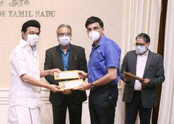சர்வதேச செஸ் போட்டிகளில் பதக்கம் வென்ற தமிழக வீரர்களுக்கு தமிழக அரசு சார்பில் ஊக்கத்தொகை