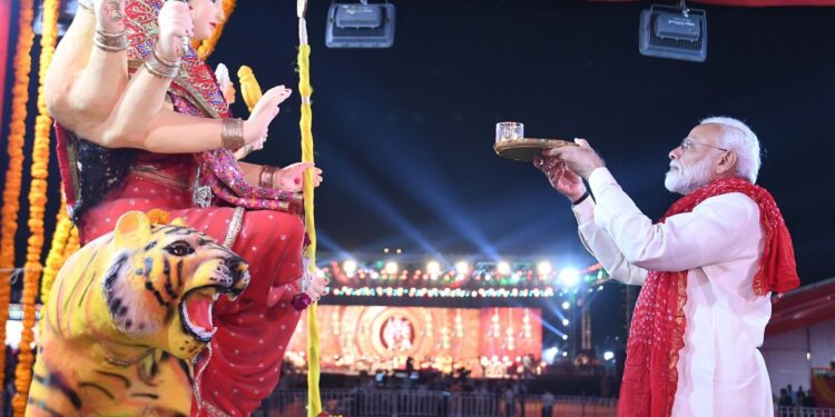 நவராத்திரி திருவிழா, ஒவ்வொருவரின் வாழ்விலும் நலமும், வளமும் கொண்டு வரட்டும் என பிரதமர் மோடி வாழ்த்து