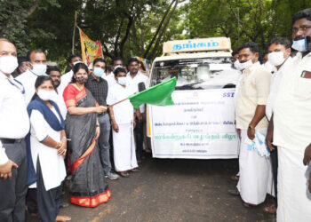 தூத்துக்குடி மாவட்டத்தை பசுமையாக மாற்ற வேண்டும் என்றால் அதிகமான மரங்கள் வளர்க்க வேண்டும் – கனிமொழி