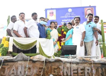 தூத்துக்குடியில் குரூஸ் பர்னாந்து 152 வது பிறந்த நாள் விழா: சிலைக்கு எம்பி, அமைச்சர், எம்.எல்.ஏ, ஆகியோர் மாலை அணிவித்து மரியாதை செலுத்தினர்!