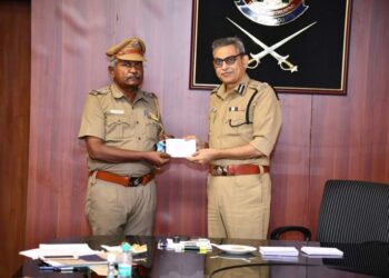 சென்னை பெருநகர காவல் ஆணையாளர் பிறந்த நாள் காணும் 19 காவல் ஆளிநர்களை நேரில் அழைத்து வாழ்த்து