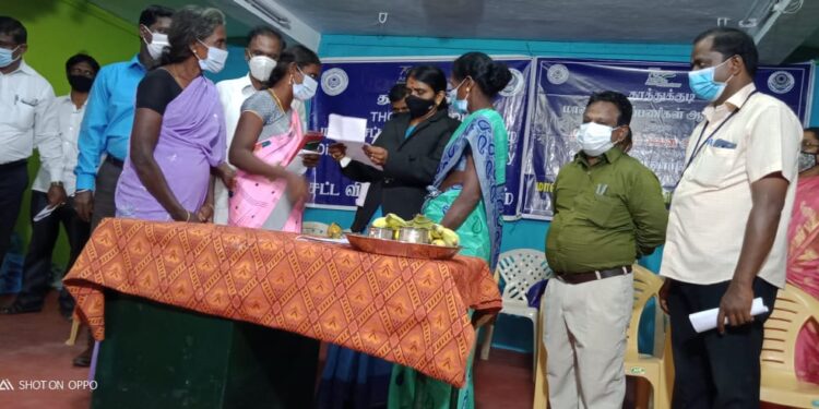 தூத்துக்குடி மாவட்ட சட்டப்பணிகள் ஆணைக்குழு மற்றும் கிராம உதயம் தொண்டு நிறுவனம் சார்பில் மாபெரும் சட்ட விழிப்புணர்வு